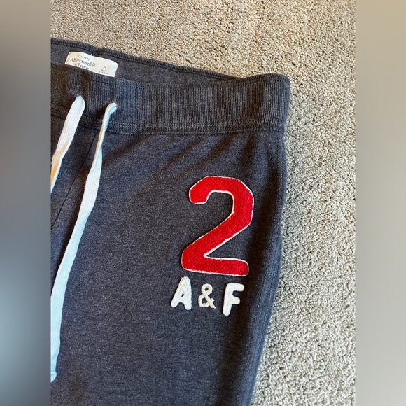 Vintage Y2K Abercrombie & Fitch Women’s size Medium Grey Sweatpants - Picture 2 of 10